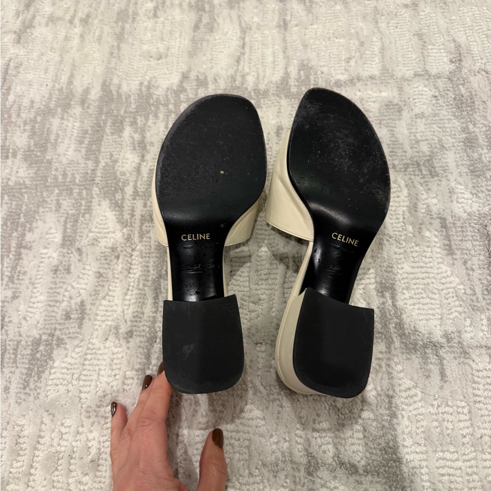 Authentic CELINE Women’s CLEMENCE MULE IN LAMBSKIN AND PATENT CALFSKIN - Picture 3 of 5
